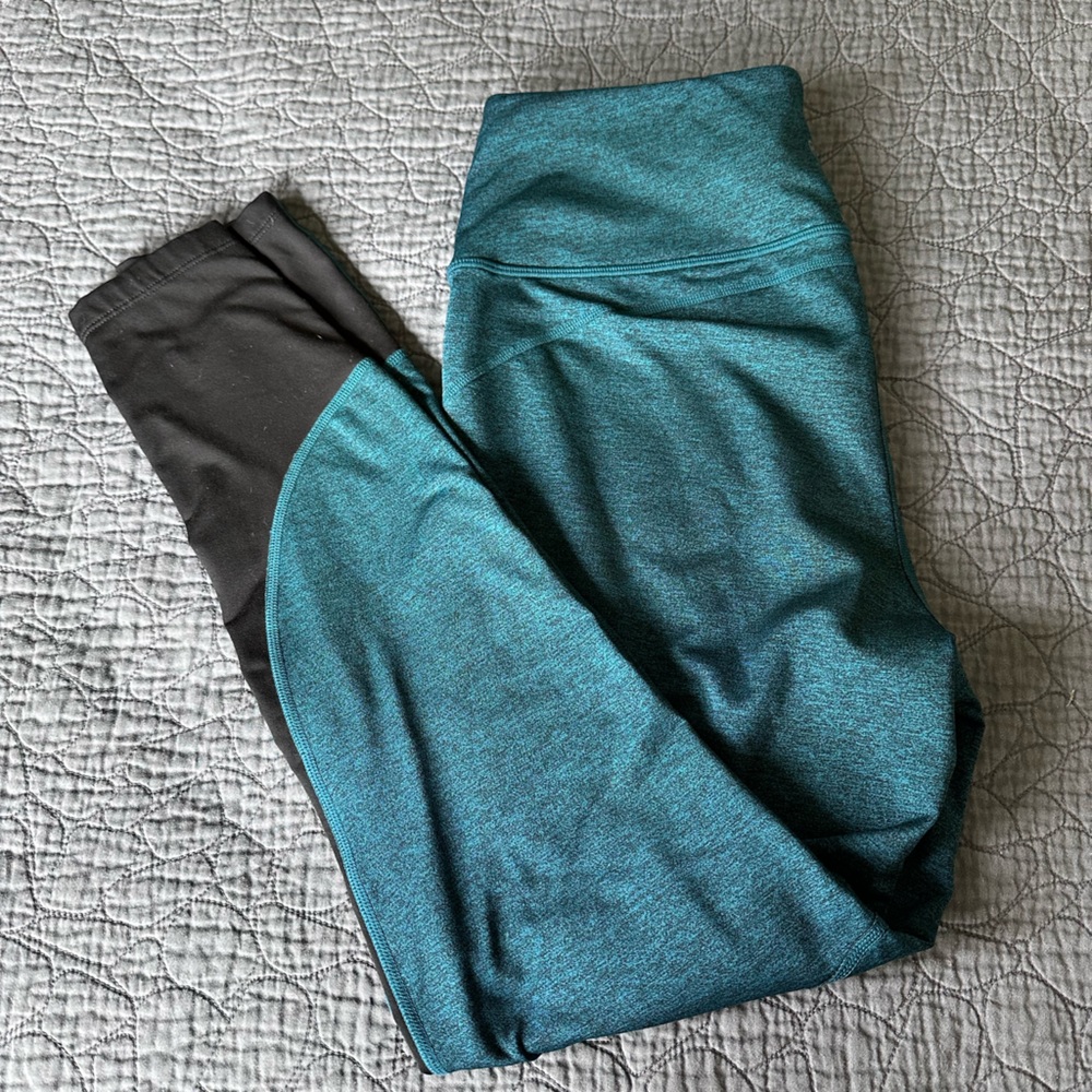 Eddie Bauer teal and black insulated legging’s